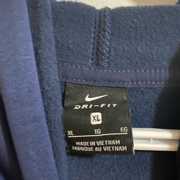 Seattle Seahawks Nikes sweater fits Xl - Picture 3 of 3